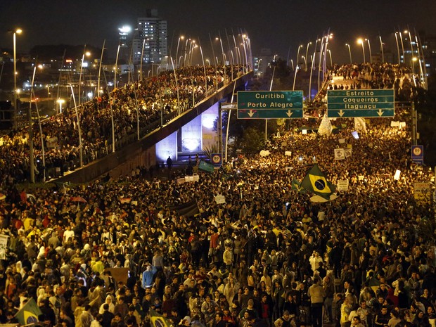 191577-manifestacao-em-florianopolis.jpg